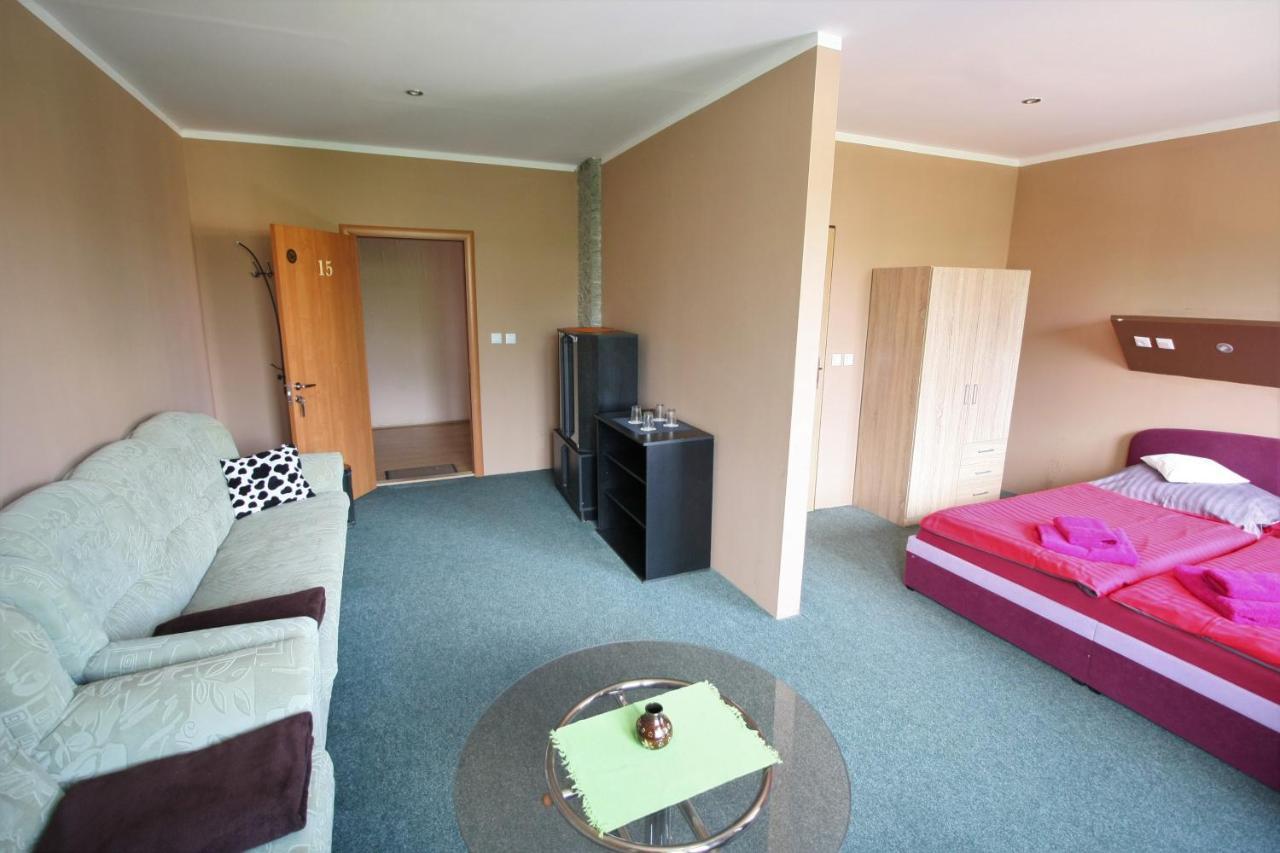 Garni Hotel Liptovsky Mikulas Luaran gambar
